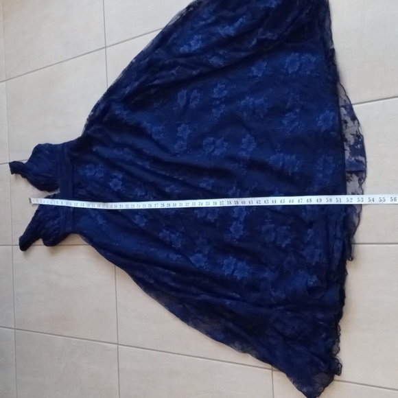 Elegant Navy Blue Lace Evening Gown - Picture 13 of 15